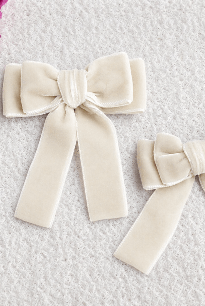 Meia Pata ivory velvet girls hair bow luxury Portuguese children's accessory AW26