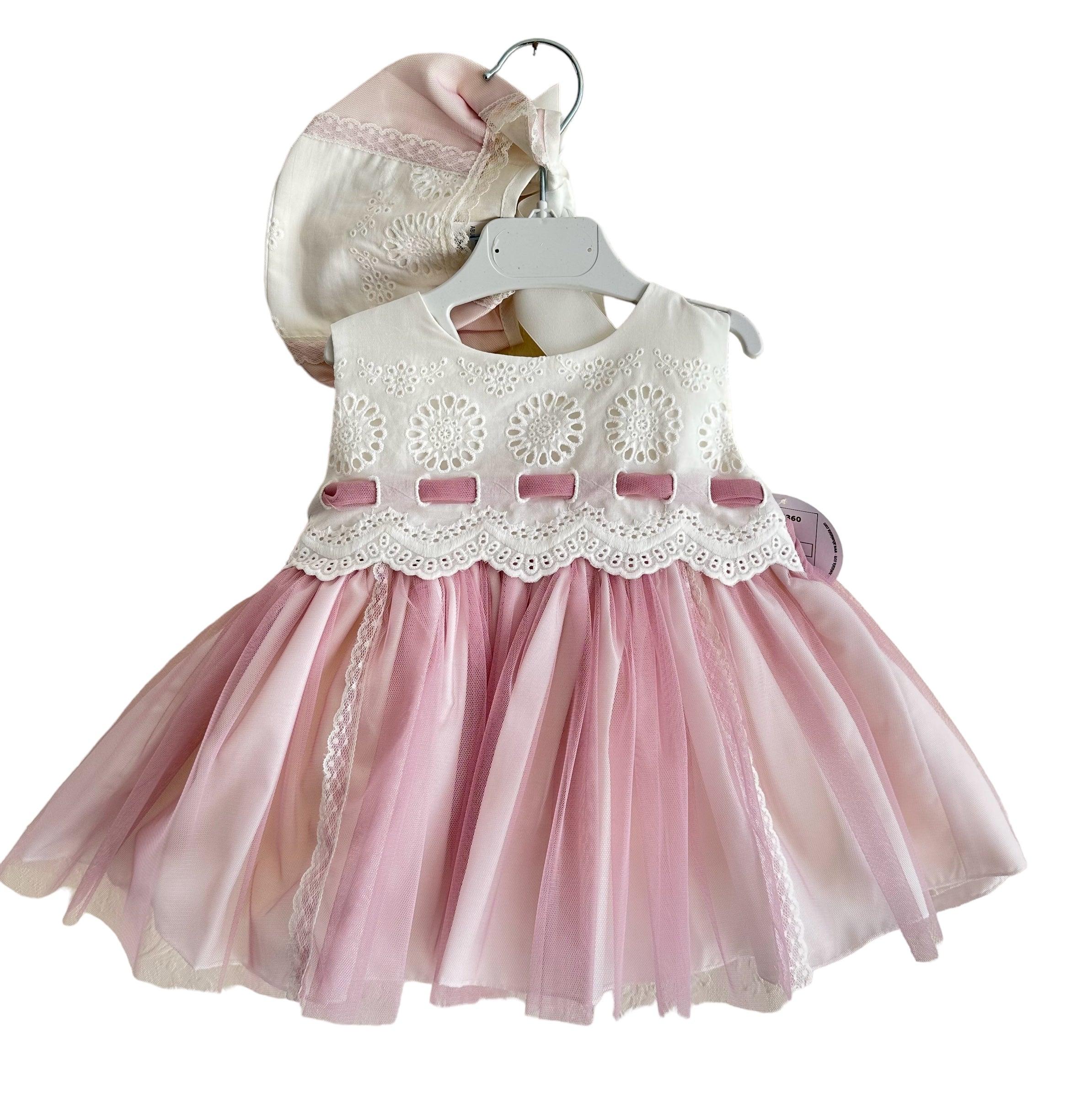 Abuela Tata SS24 - Baby Girls Ivory & Dusky Pink Dress, Knickers & Bonnet 360 - Mariposa Children's Boutique