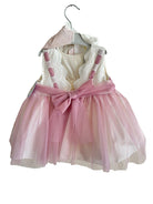 Abuela Tata SS24 - Baby Girls Ivory & Dusky Pink Dress, Knickers & Bonnet 360 - Mariposa Children's Boutique