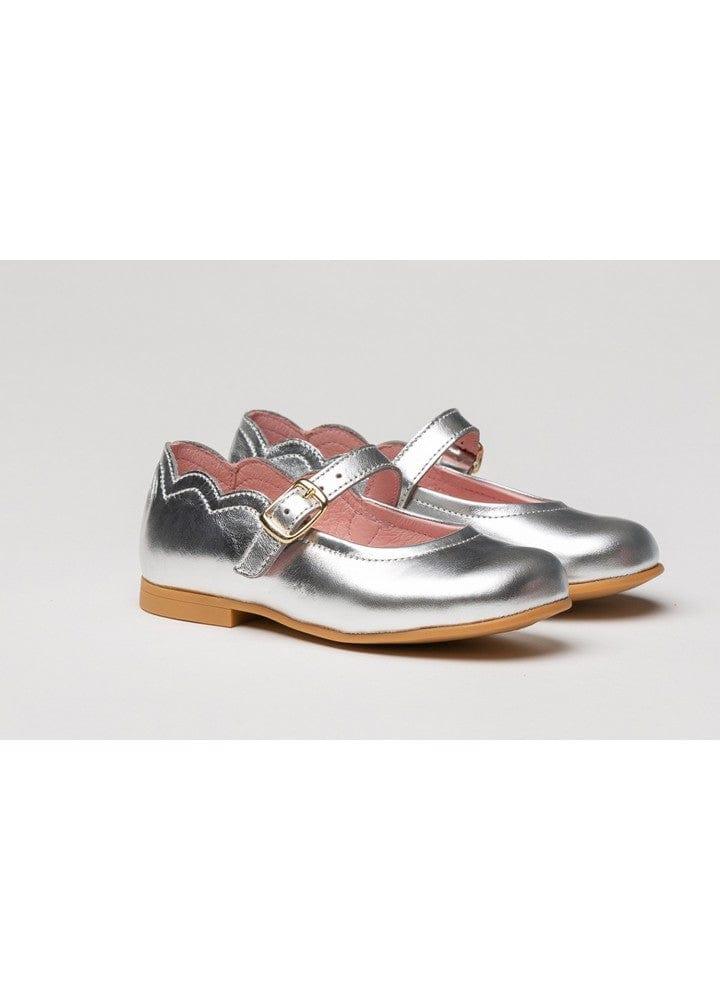 Angelitos PRE-ORDER - Girls Leather Scallop Edge Silver Shoes - Mariposa Children's Boutique