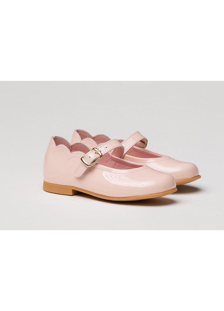 Angelitos AW22 - Pink Patent Leather Girls Scallop Edge Shoes - Mariposa Children's Boutique