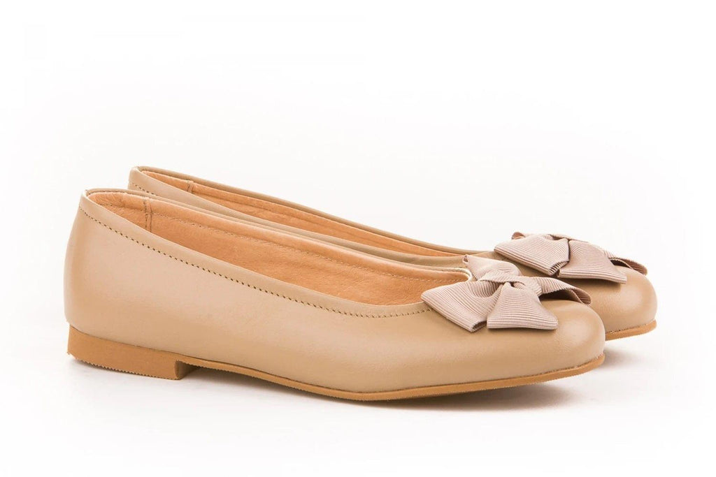 Angelitos - Girls Leather Ballerina Shoes in CAMEL & WHITE IN-STOCK - Mariposa Children's Boutique