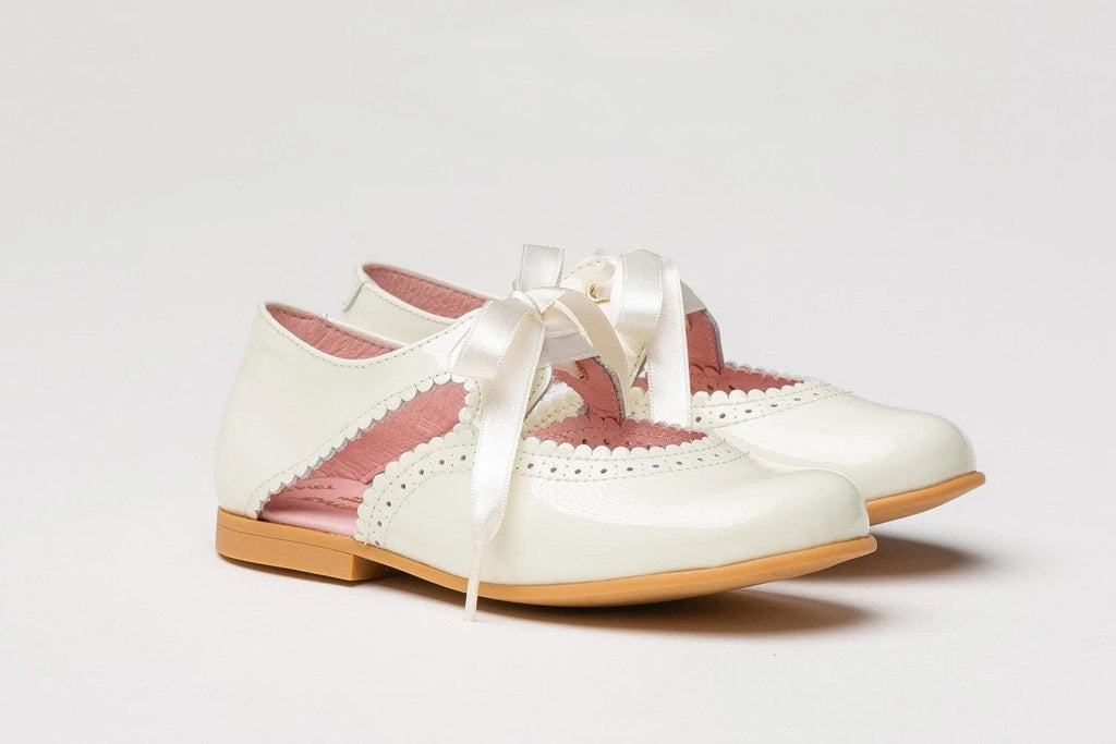 Angelitos AW21 - Patent Leather Girls Shoes CREAM, PINK, CAMEL - Mariposa Children's Boutique